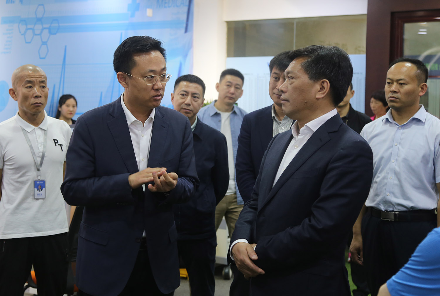 ���������ָܾ��ֳ������ʯ������̡���ҽ�ں� �����˵�Ӱ
�ֳ��������ͬ����