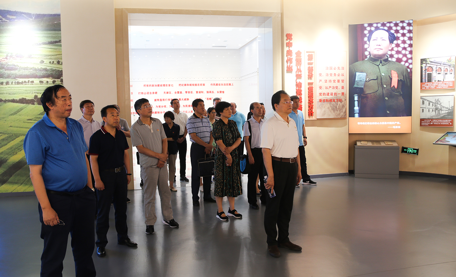 �����ε���Զ��·�� ���������˵�Ӱ
��֯�������ϵ�Ա�ɲ���ʡί��У��ʾ�������زι�ѧϰ