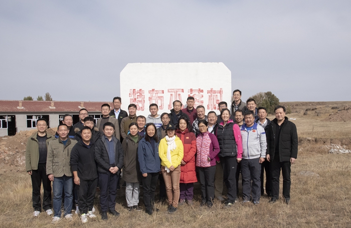 �����˵�Ӱ
��չ����ƶ�ա��߷�ο�ʻ