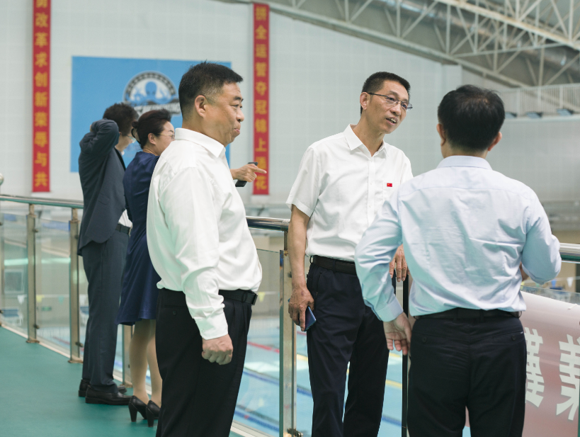 �����˵�Ӱ
���ֳ���渰̩����Ӿ���ֲ�����