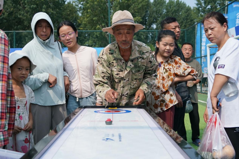 �ӱ���ʿ�չ�����������������ʽ����С�� �������ϴ󼯡�