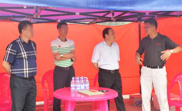 <b>�����˵�Ӱ
�쵼ʵ�ص��С���ѩ�����ܡ��</b>