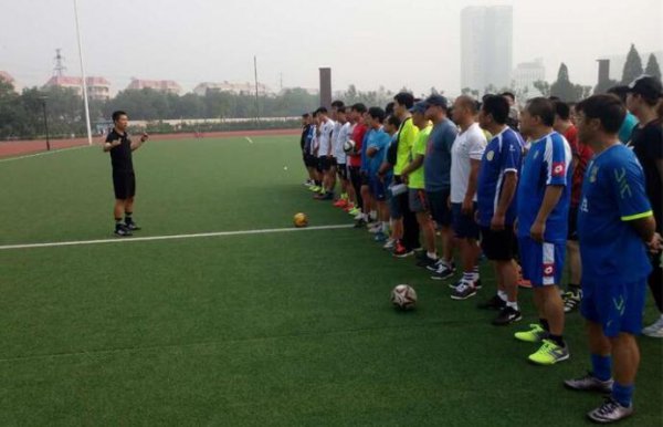 ��ɽ�оٰ�����������ָ��Ա��������ѵ��