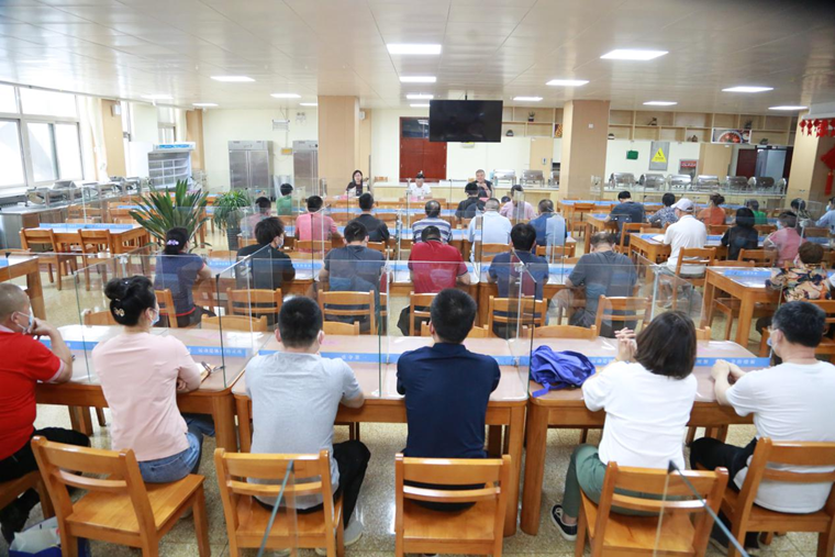 ǿ��ʳ�ÿ�ѧ���� ����ʳƷ��ȫ���� �ｨ���������˵�Ӱapp
�˶�����ѧУʳ��ο��ְ��ָ������