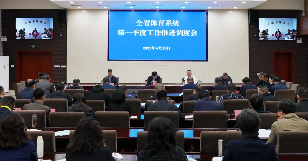 �����˵�Ӱ
�ٿ���һ���ȹ����ƽ����Ȼ�