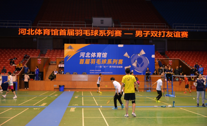 �����˵�Ӱ
�ݱ�������Ӿ����������׽���ë��ϵ����Բ������