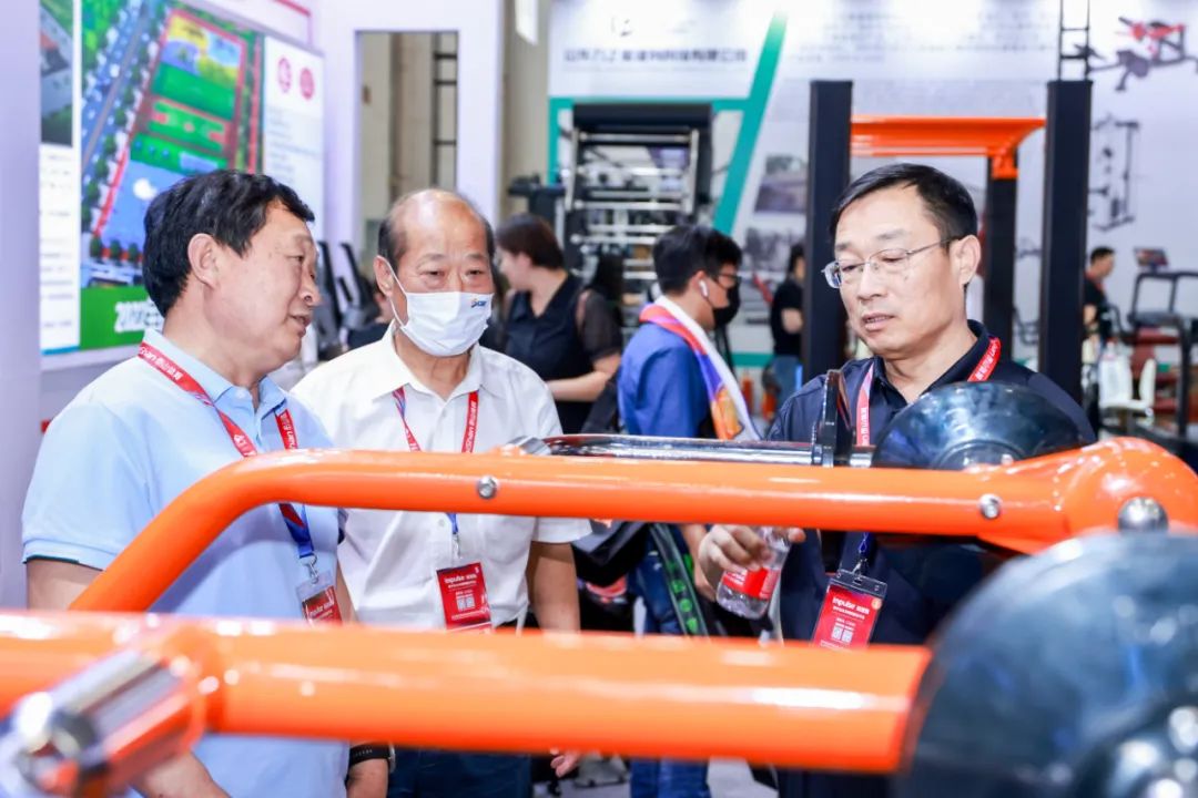 �����˵�Ӱ
��������2023�й��岩�� ��չ���̡�����Ȧ��