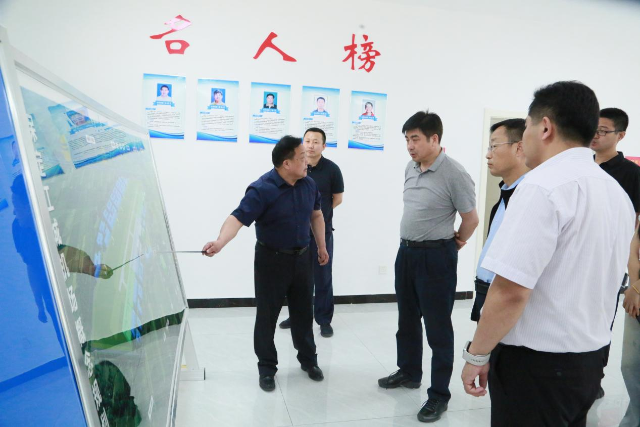 ���븰�����˶����Ŀ�չ����