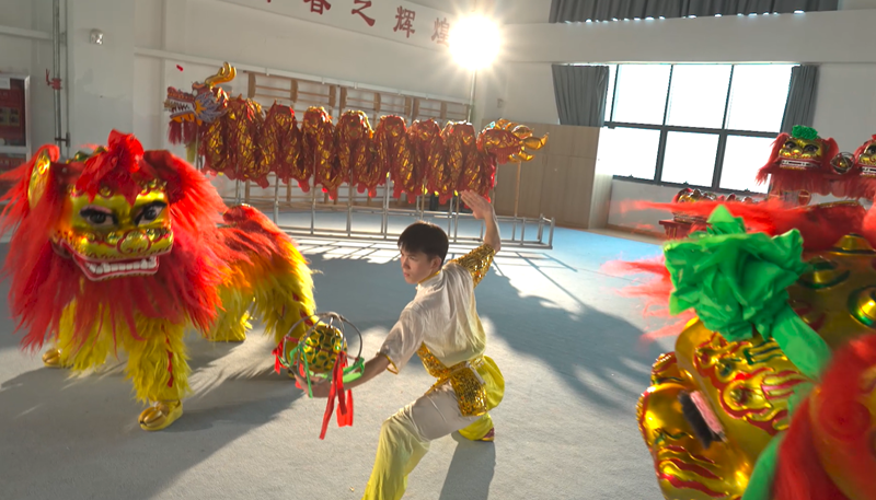 �����˵�ӰѧԺ����ϵ