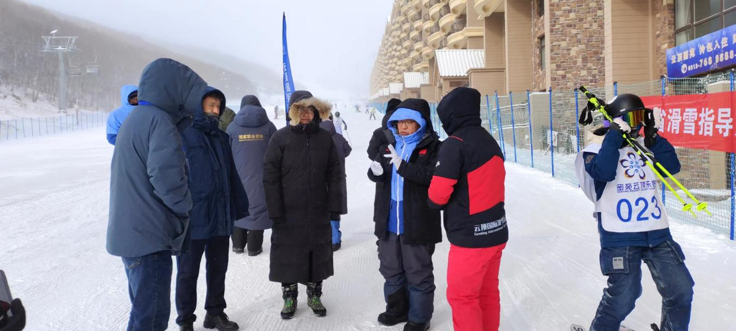 �����˵�Ӱְ��վ��չ��ѩ��Ŀ����ְ����ȫ��鹤��