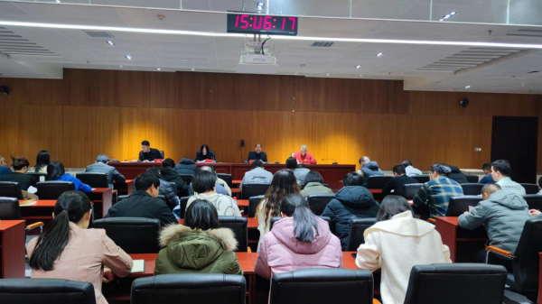 ���������ٿ���������������ж���Ա�����