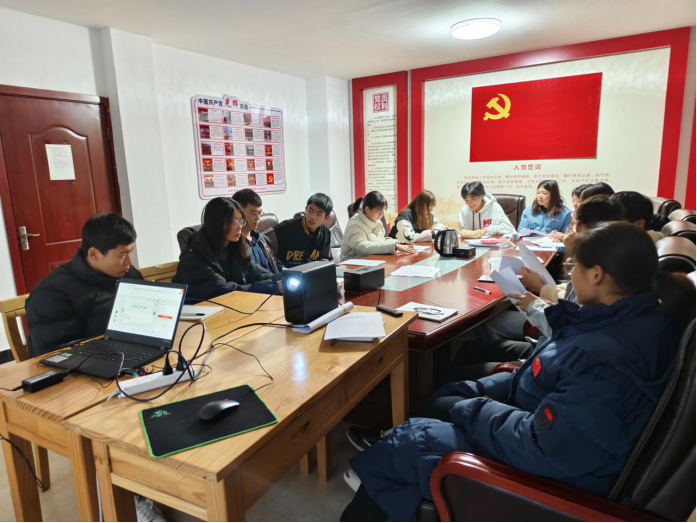 �˶�����ѧУ��������פ���˶�Ա�Ļ�����