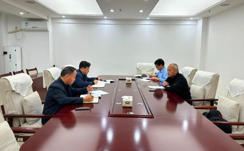 �����˵�Ӱ
���´��ٿ������˶�Աת��ѧУ��������Ա��ѵ����������