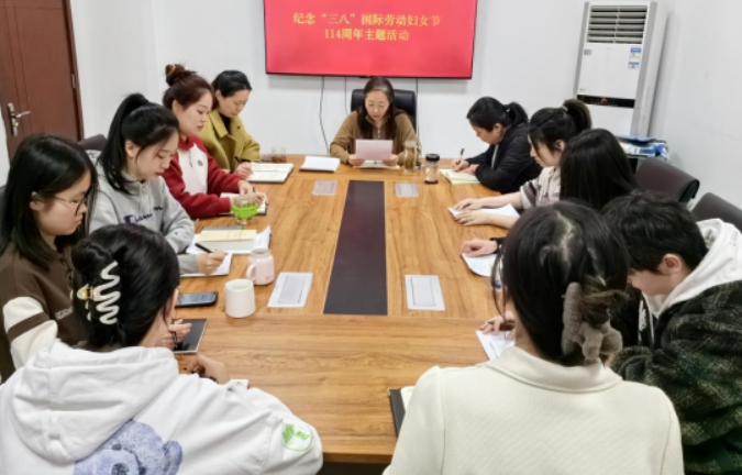 �������ľٰ������ˡ����ʸ�Ů������