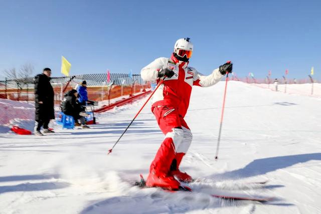 <b>�ӱ�ʡȺ����������ѩ����ȳ�������ˮ���á��䡱�˶����ȡ�����</b>