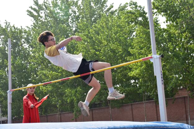 ��ȼ�������˵�Ӱ
����ʮ�Ž��ﾶ�˶������ˣ�