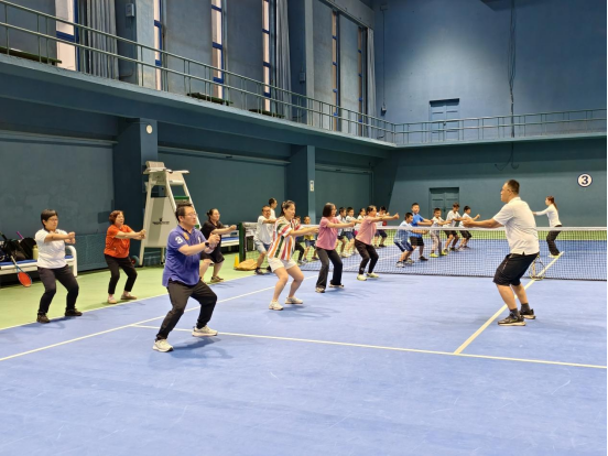 �����˵�Ӱ
���������򹫿��ο�����