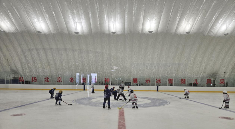 2024��ӱ�ʡ��ѩ����������Ŀ��һ�׶α����ڳ����˵�Ӱ
����