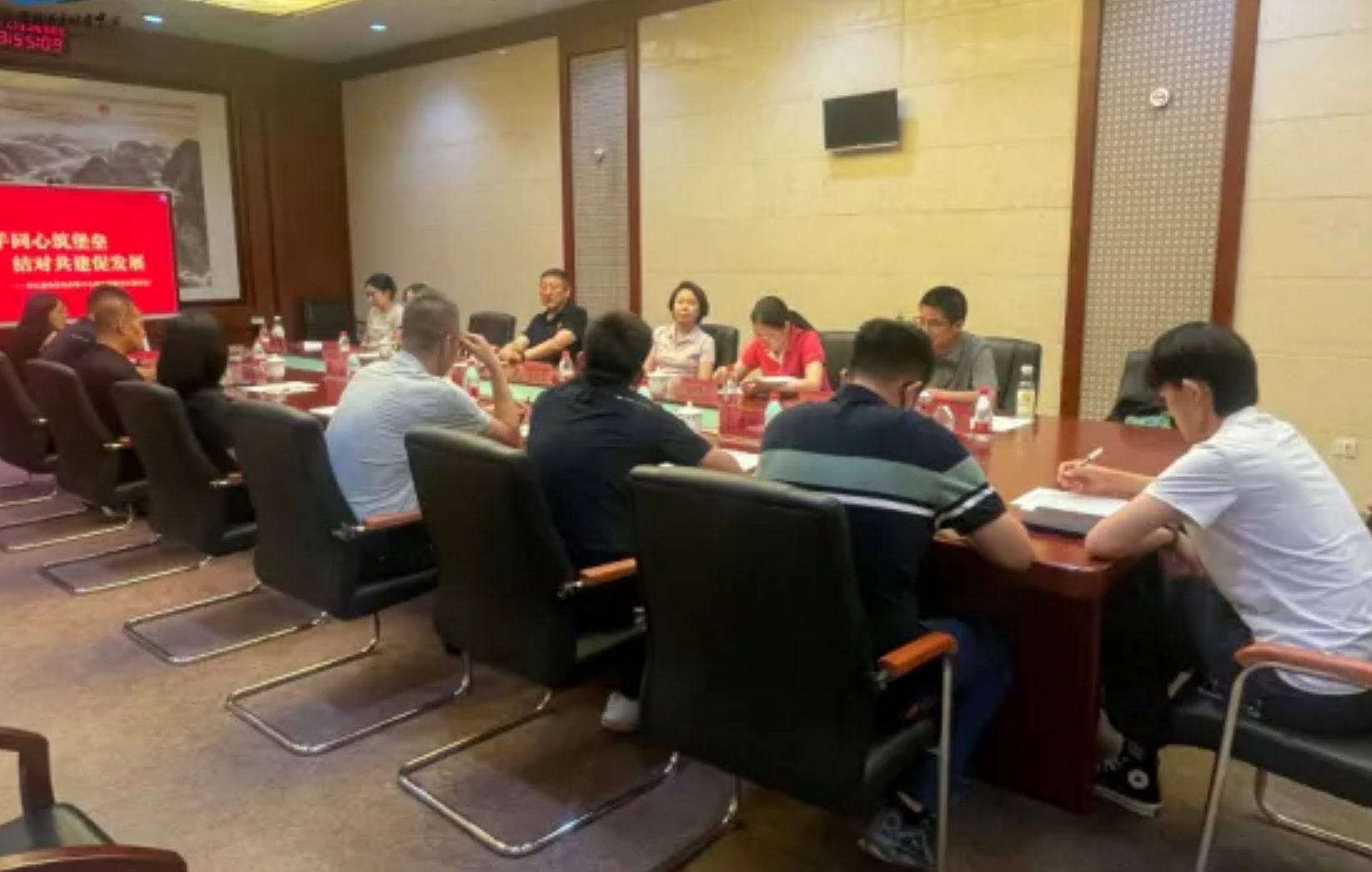 �ӱ�������������Ұ����������Ͽ�չ���⵳������ѧ�����