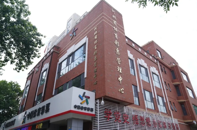 �����˵�Ӱ��Ʊ��������ͻ��100�ڣ�