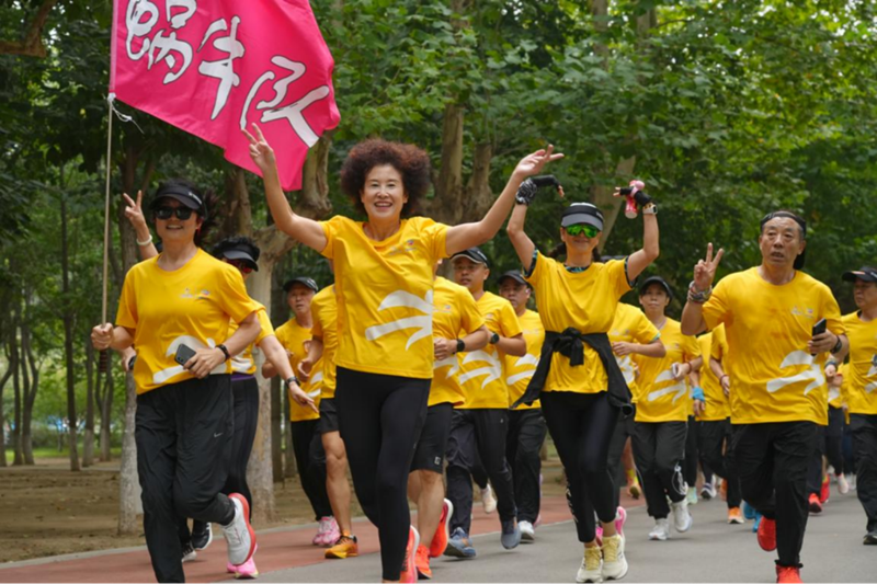 �ӱ���ʾ��С�������� ���ֱ��ܡ��