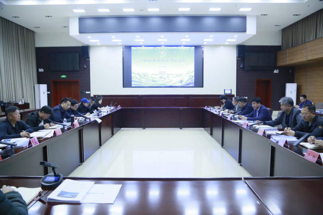 <b>�����˵�Ӱ
�ٿ�������ѩ�˶����ص㹤�����Ȼ�</b>