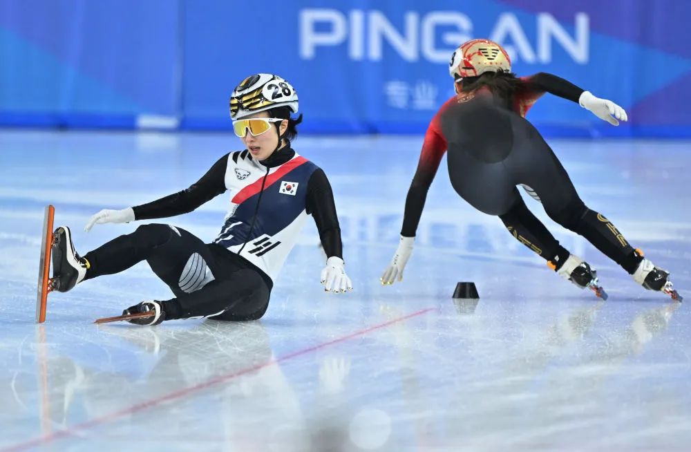 �Ƕ���̵��ٻ���������ʵ������ռ�� ���ջ������ź�