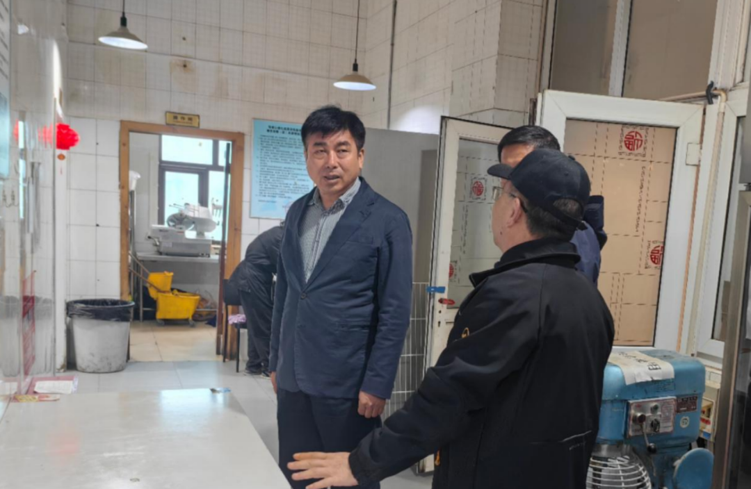 <b>�����˵�Ӱ
��չ����һ���ڼ䰲ȫ�����������</b>